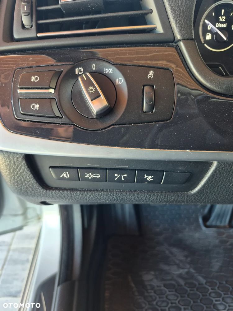 BMW Seria 5 520d - 25