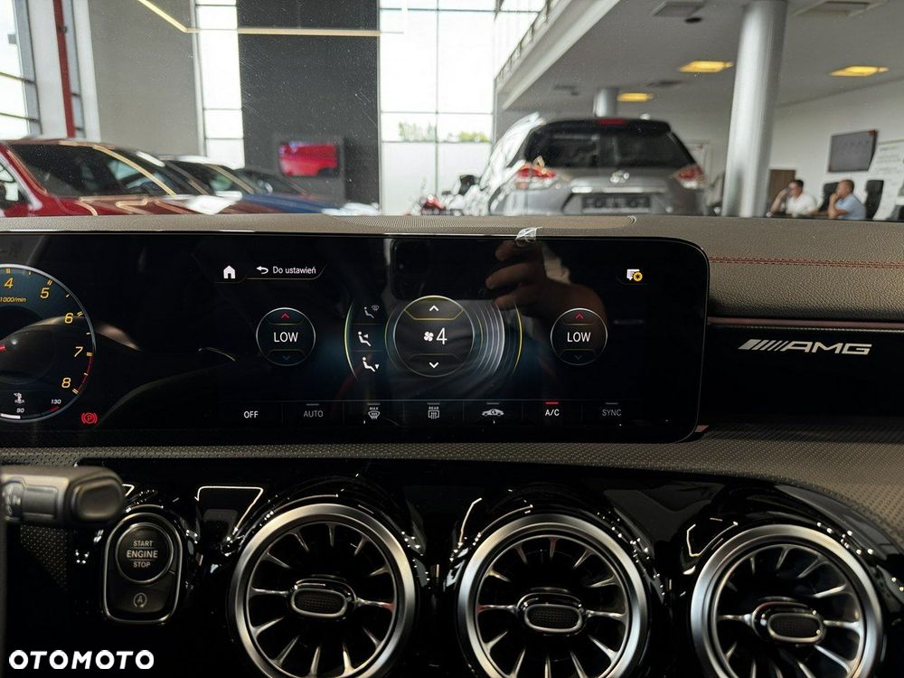 Mercedes-Benz CLA - 38