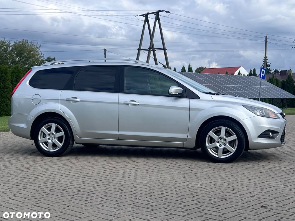 Ford Focus 1.8 Style - 9