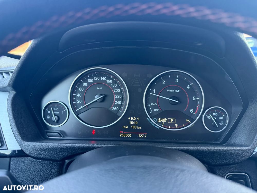 BMW Seria 3 320d Touring Aut. Blue Performance Sport Line - 20