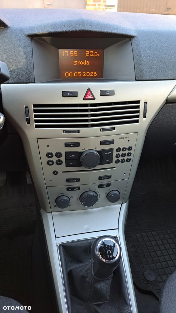 Opel Astra - 10