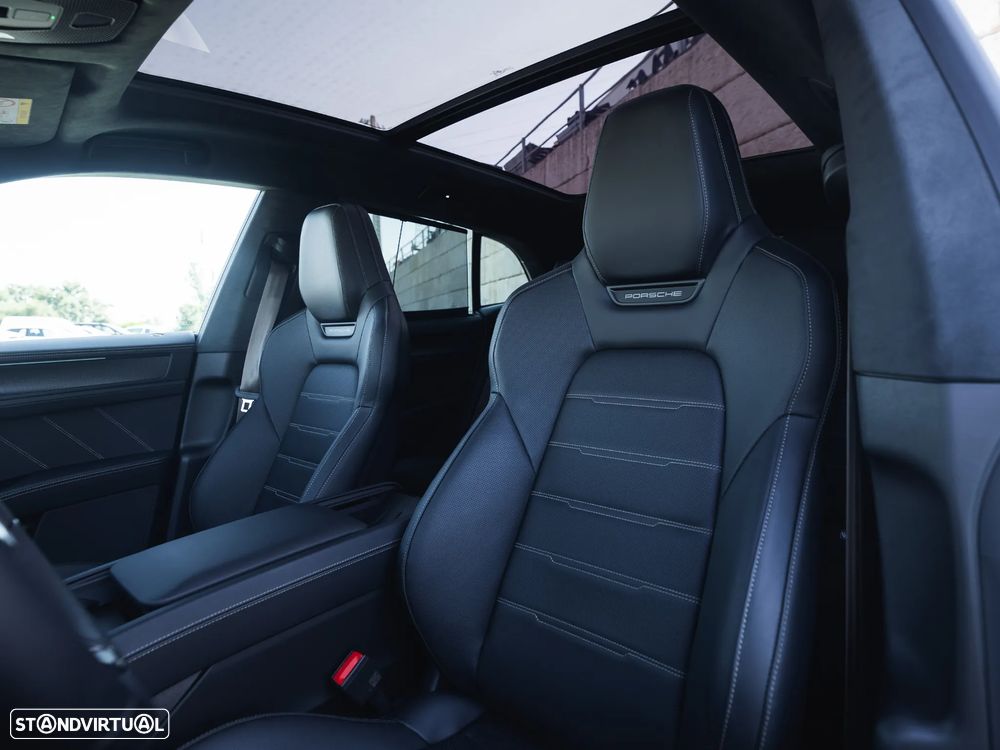Porsche Cayenne Electric Turbo - 17