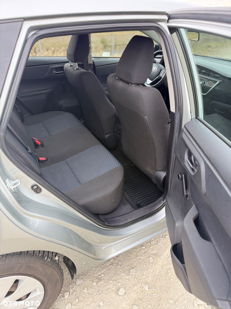 Toyota Auris - 10