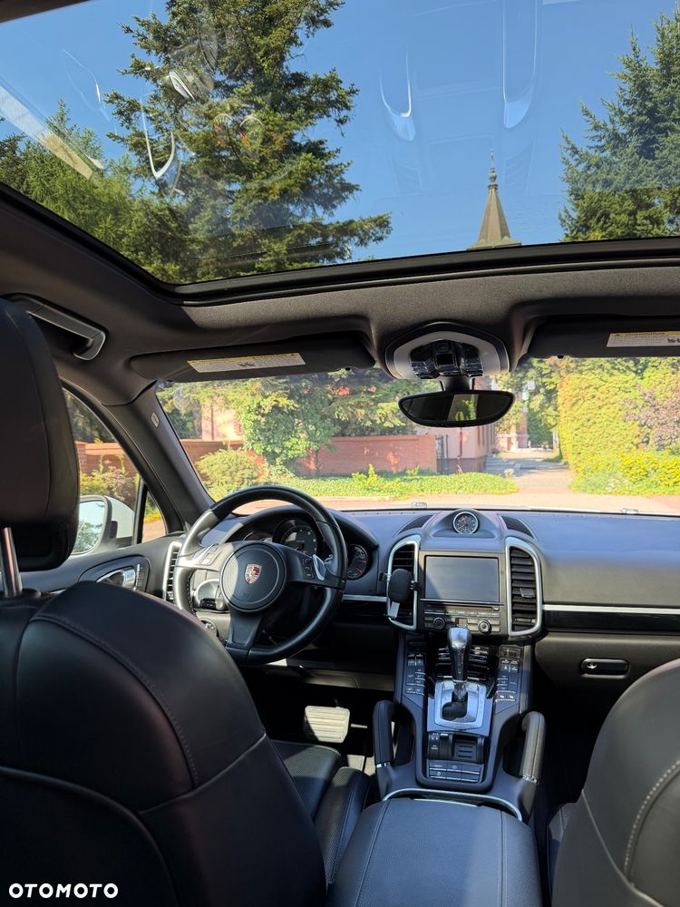 Porsche Cayenne Platinum Edition - 15