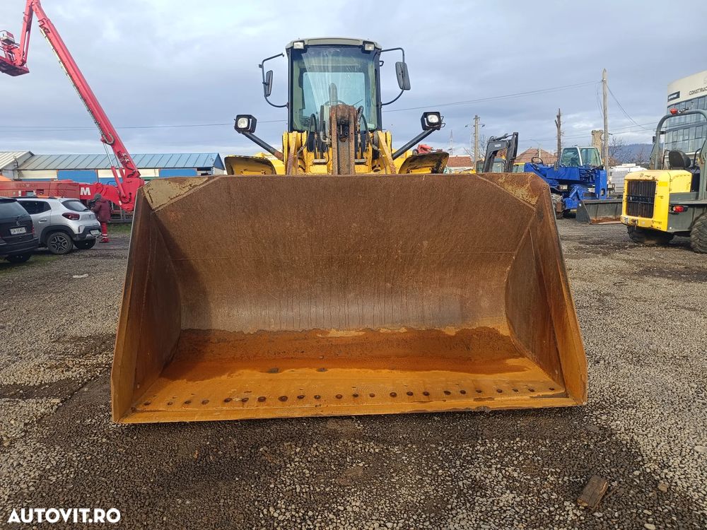 New Holland W231 - 3