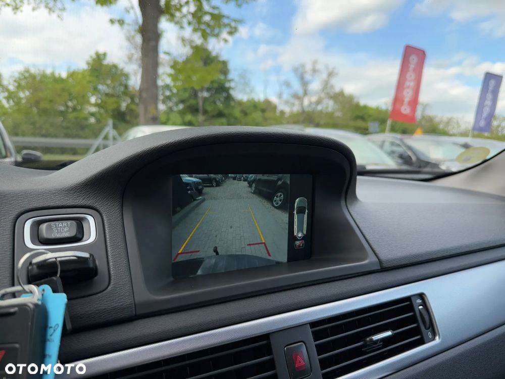 Volvo V70 D4 Momentum - 33