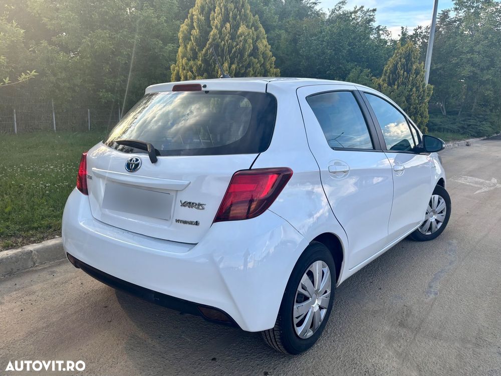 Toyota Yaris 1.5 VVT-i HSD Luna - 4