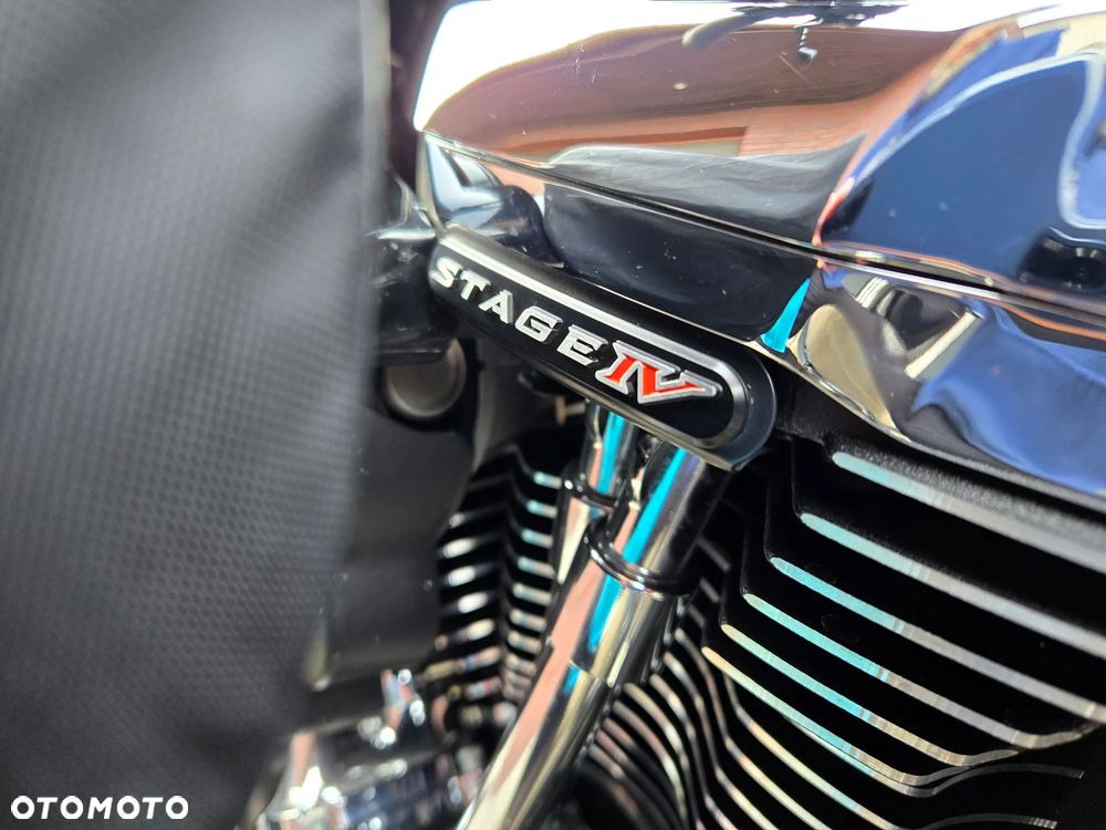 Harley-Davidson Softail Breakout - 13