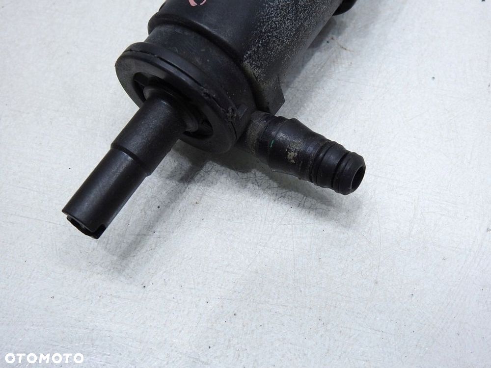 POMPKA SPRYSKIWACZA LAMP OPEL ASTRA H - 4