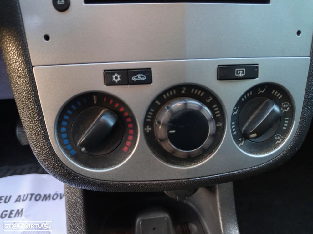 Opel Corsa 1.2 Enjoy FlexFuel - 15