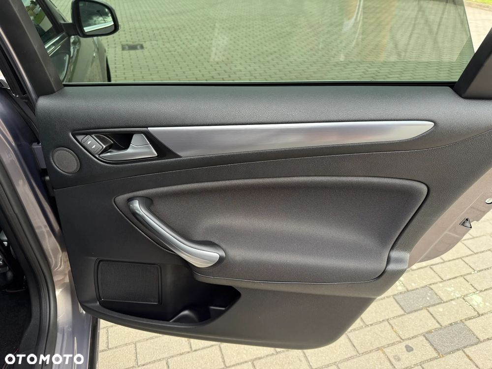 Ford Mondeo 2.0 TDCi Titanium X - 17