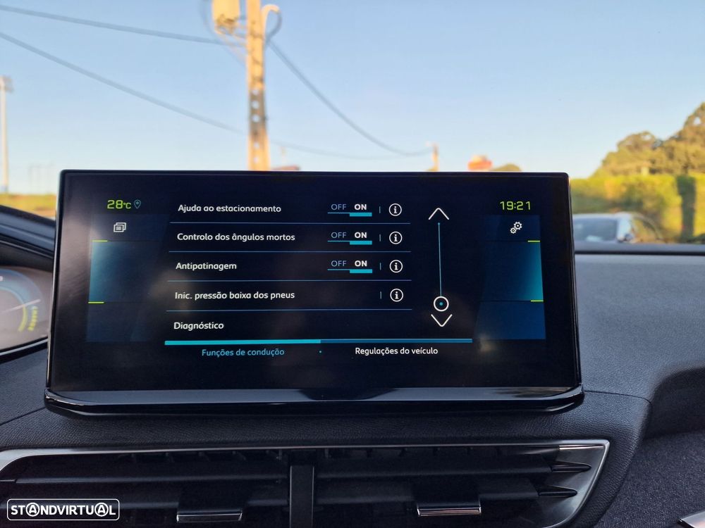 Peugeot 3008 Hybrid 225 e-EAT8 Roadtrip - 40