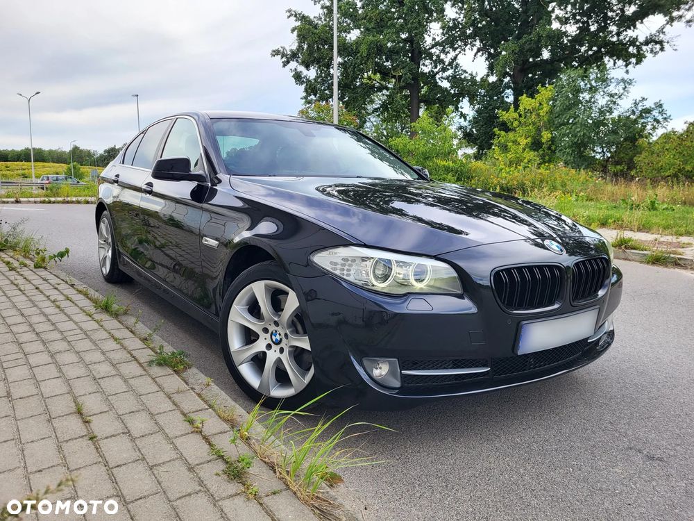 BMW Seria 5 525d xDrive - 3