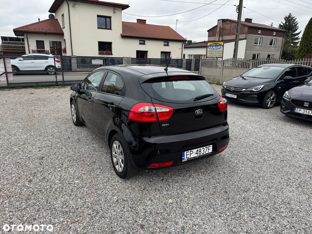 Kia Rio - 3