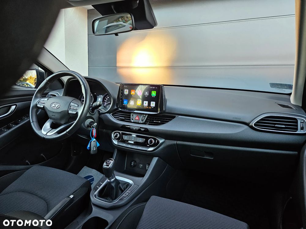 Hyundai i30 1.5 DPI Classic + - 11