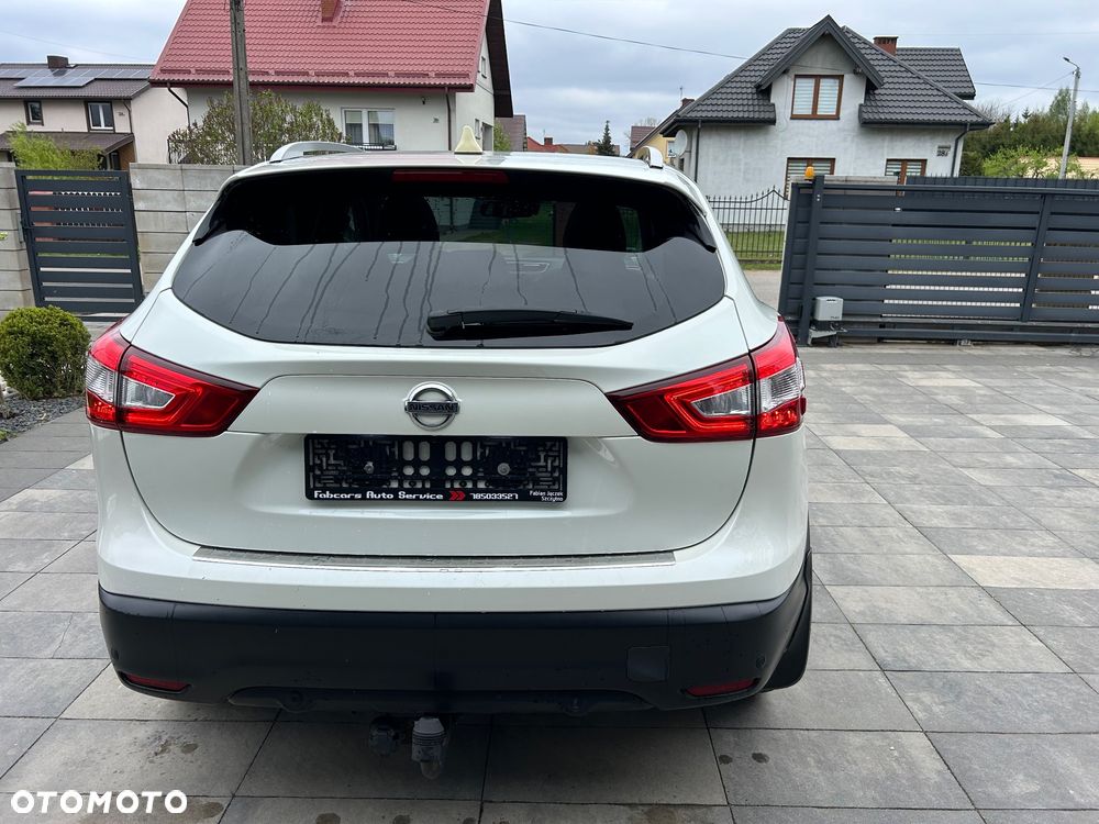 Nissan Qashqai 1.6 dCi Xtronic TEKNA+ - 9