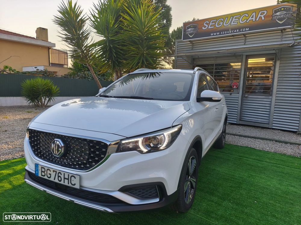 MG ZS EV Luxury - 3