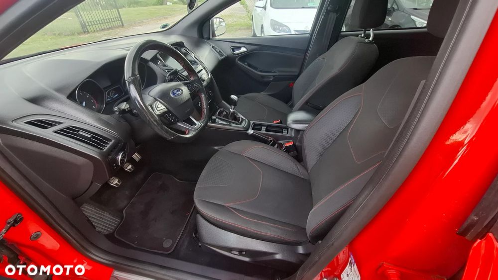 Ford Focus 1.5 EcoBoost STart-Stopp-System ST-LINE - 19