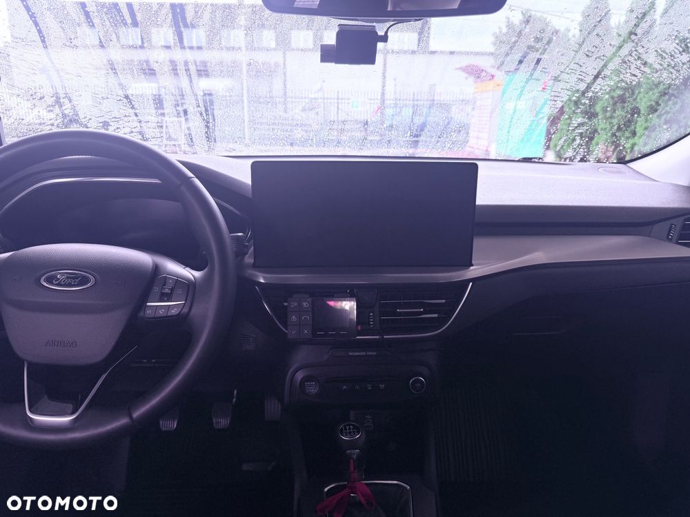 Ford Focus 1.0 EcoBoost Titanium Design - 22