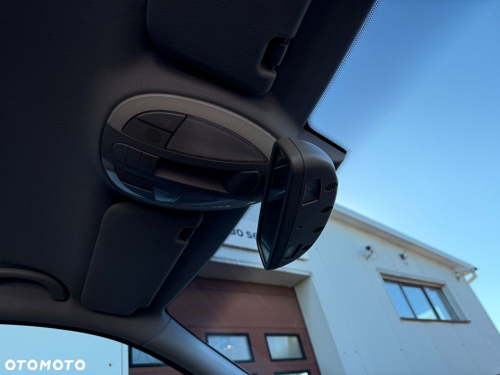 Mercedes-Benz Klasa E - 32