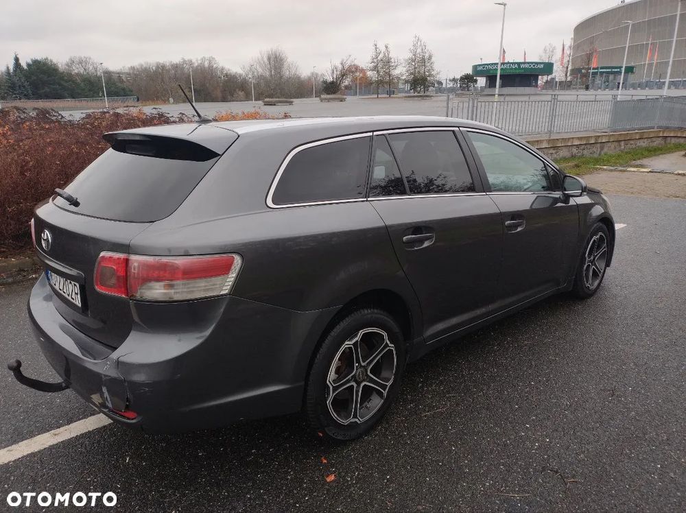 Toyota Avensis 2.0 D-4D Premium - 5