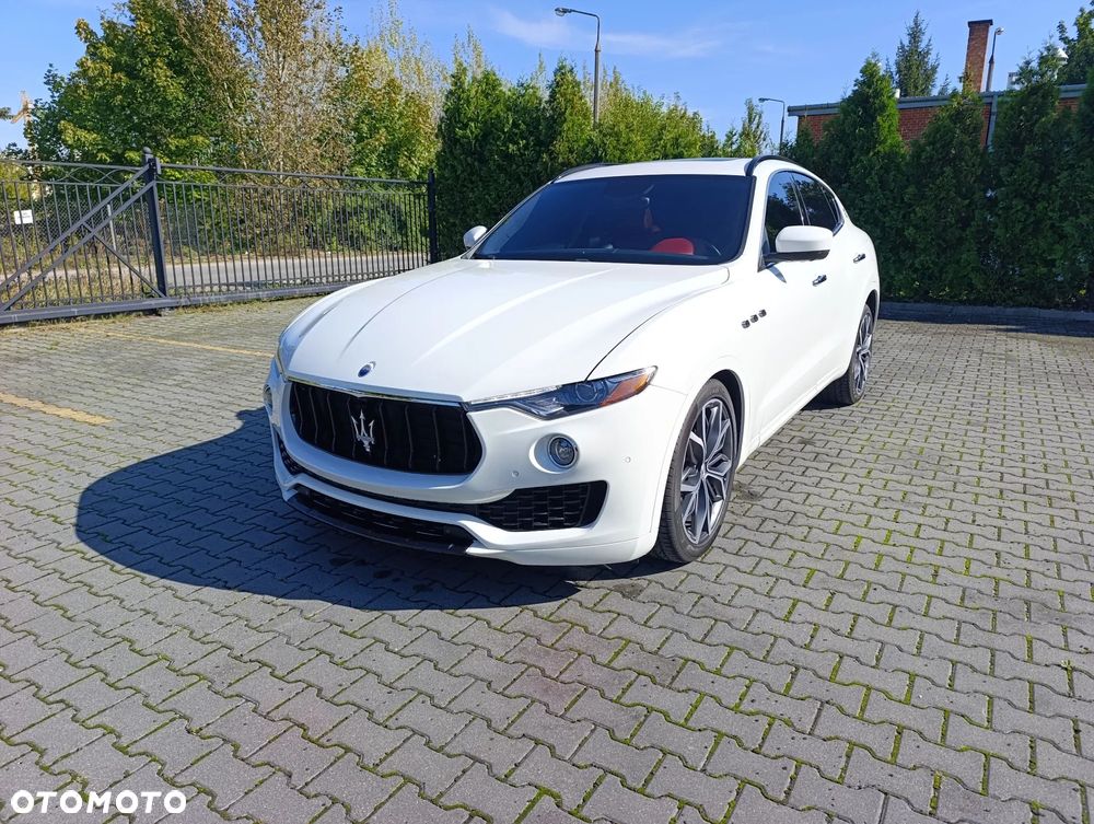 Maserati Levante Essence - 1