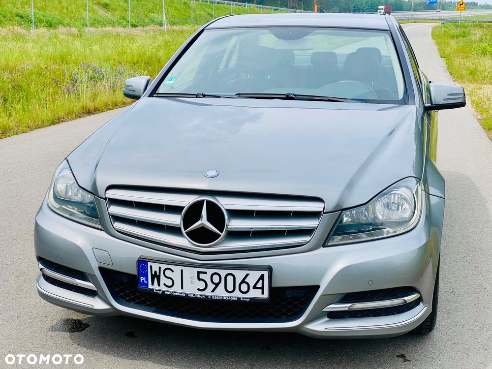 Mercedes-Benz Klasa C 180 CGI BlueEff Avantgarde - 16