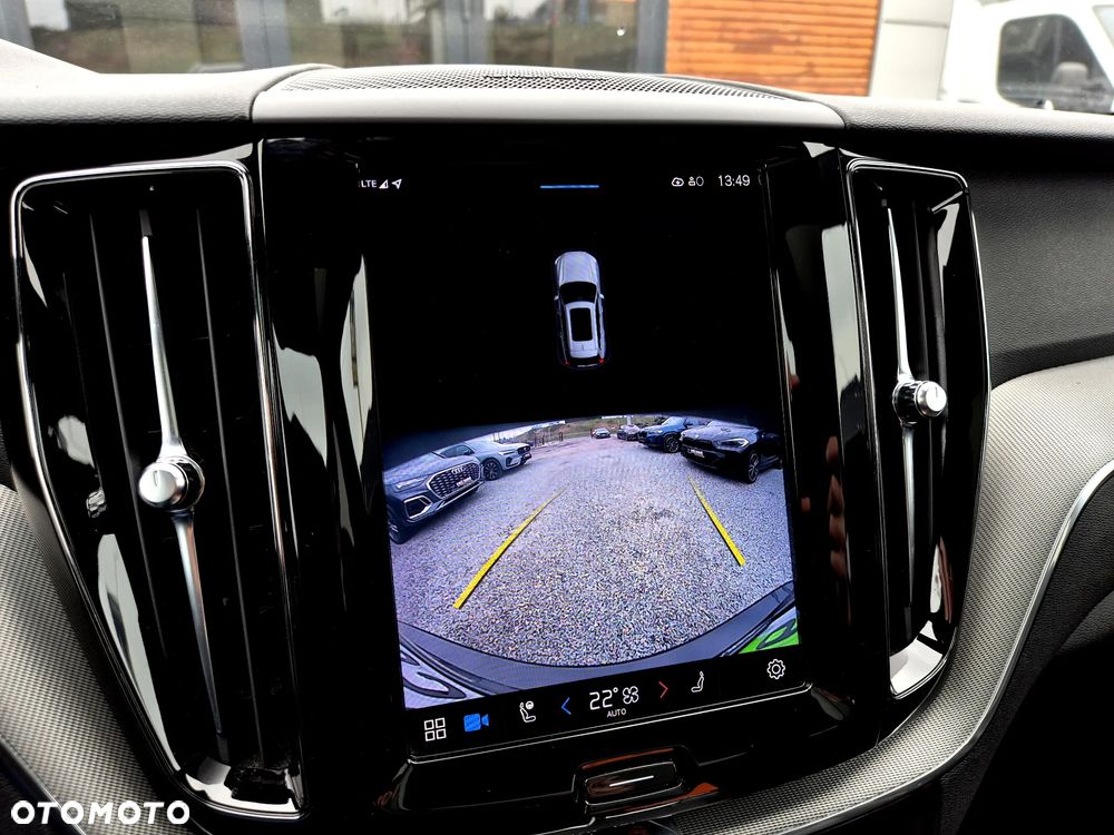 Volvo XC 60 T6 Plug-In Hybrid AWD Plus Dark - 22