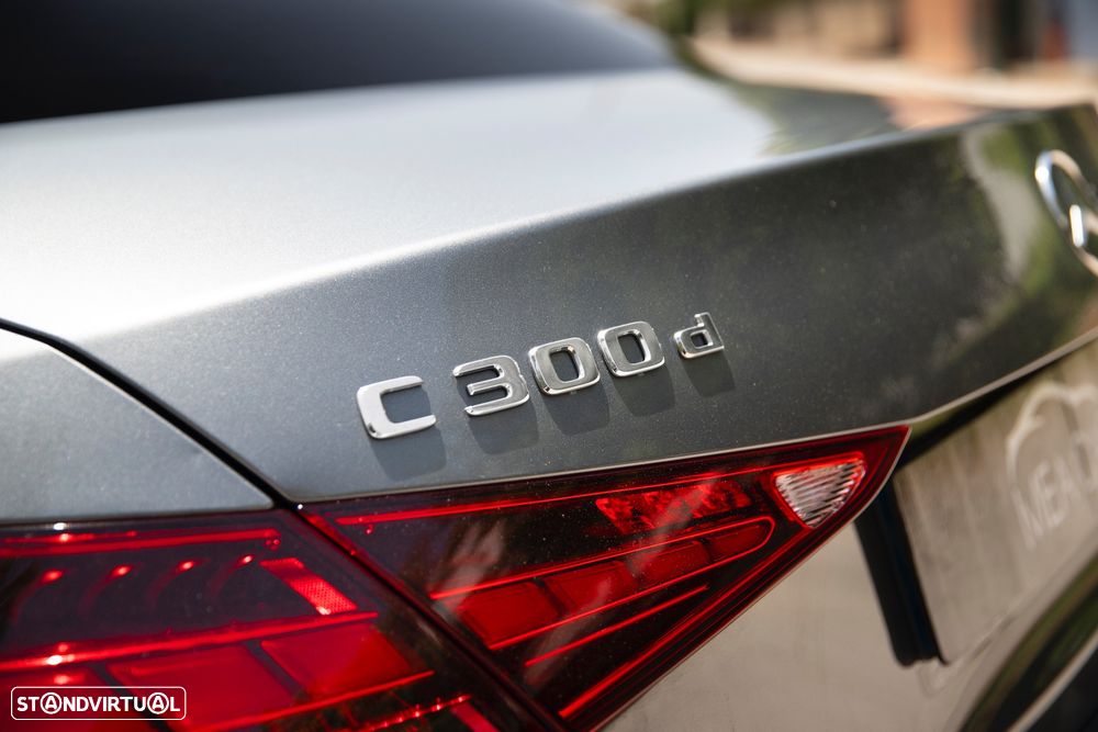 Mercedes-Benz C 300 d AMG Line - 14