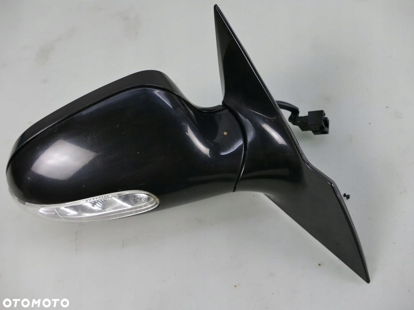 MERCEDES W209 C209 LIFT AMG LUSTERKO 15 PIN P 197 - 3