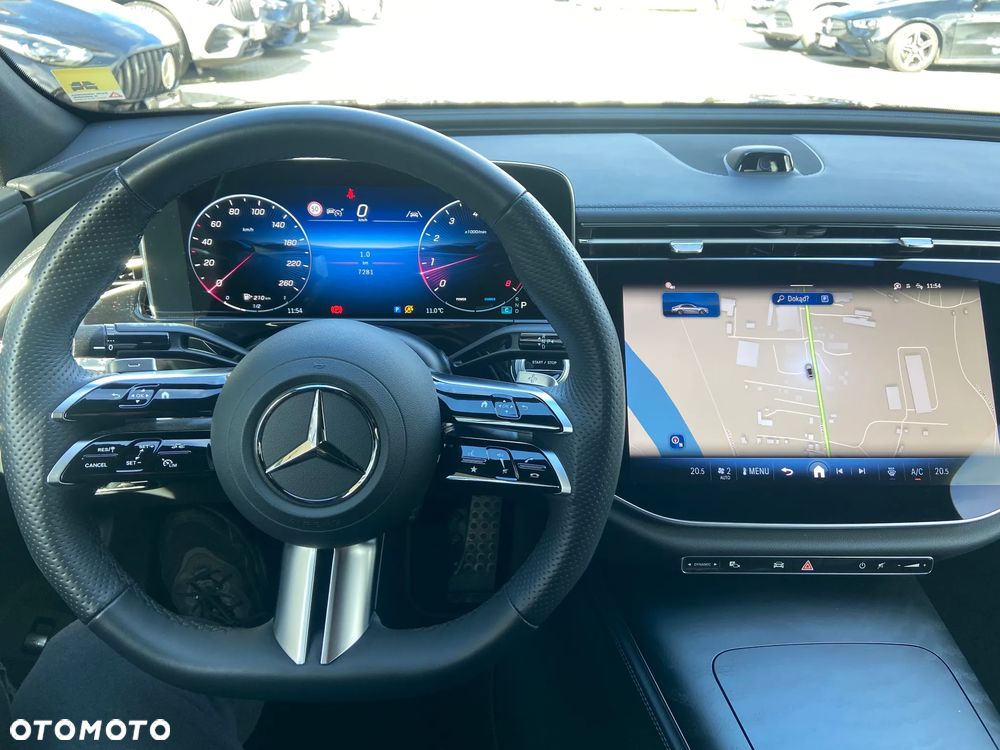 Mercedes-Benz Klasa E 200 4-Matic AMG - 11