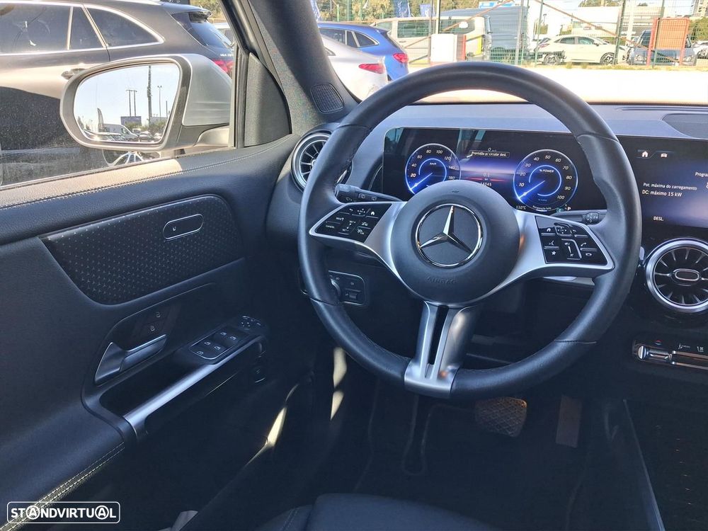 Mercedes-Benz EQB - 15