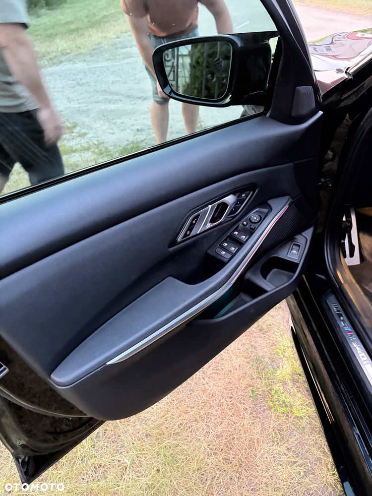 BMW Seria 3 M340i xDrive - 22