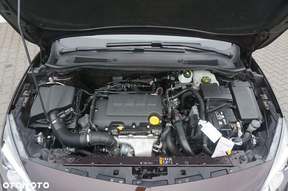 Opel Cascada 1.4 T Cosmo S&S EU6 - 33