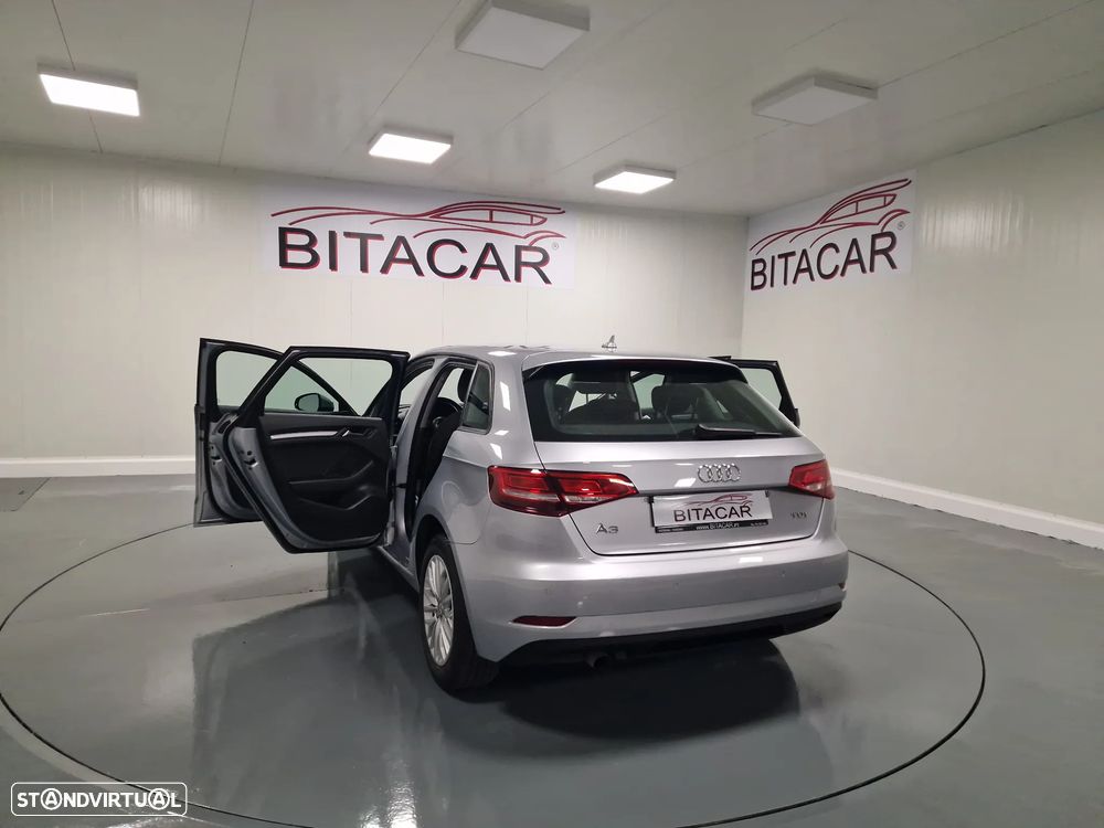 Audi A3 Sportback 1.6 TDI Design - 27