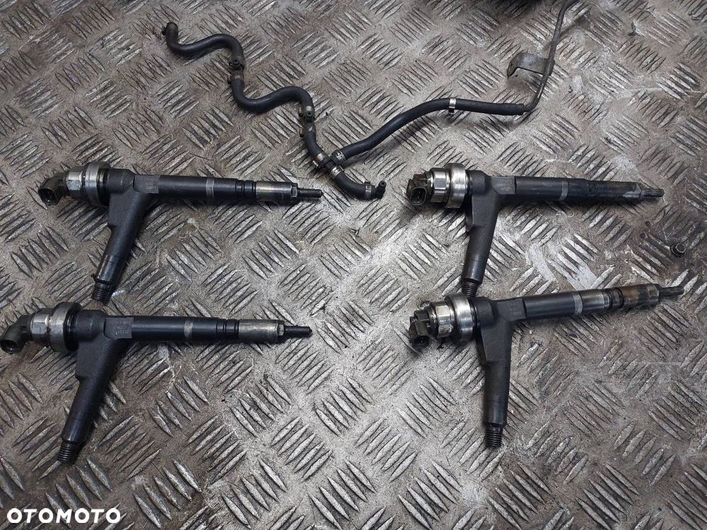 POMPA WTRYSKOWA + WTRYSKIWACZE MERIVA A 1.7 CDTI 8-97313862-2 897313-8612 - 2
