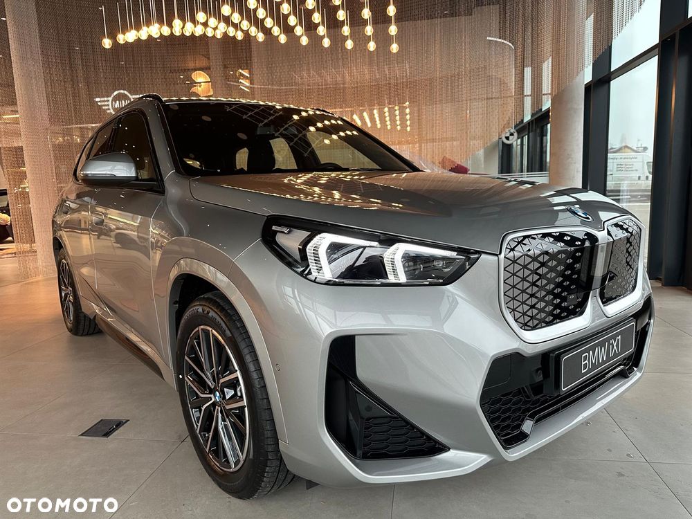 BMW iX1 eDrive20 66.5kWh M Sport Edition - 9