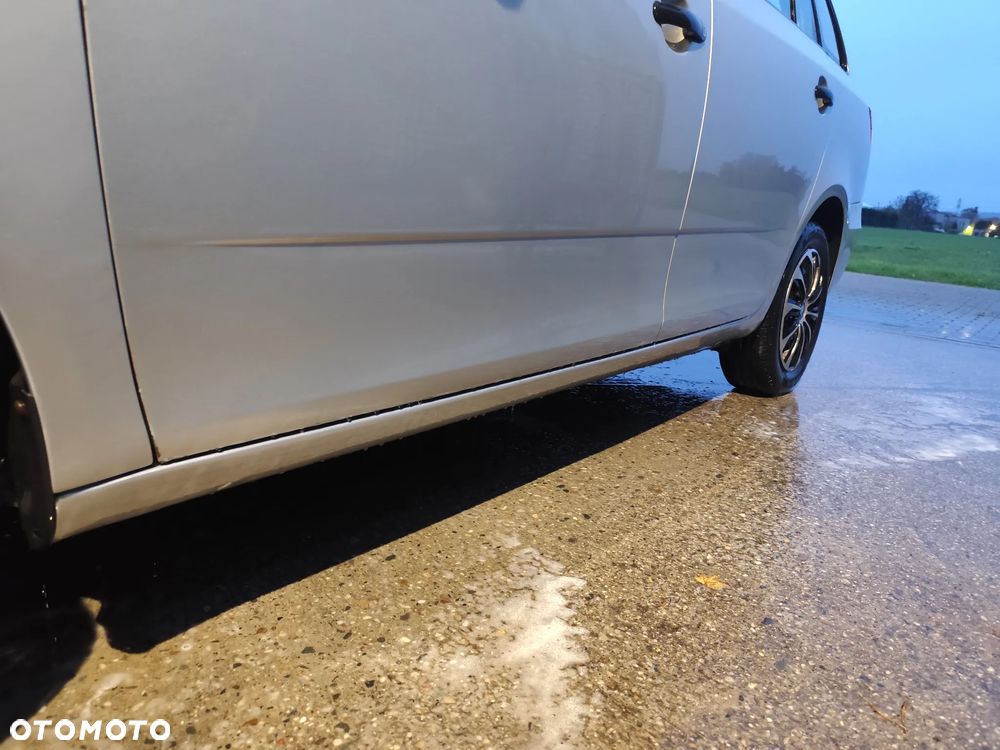 Skoda Fabia 1.4 16V Active - 4