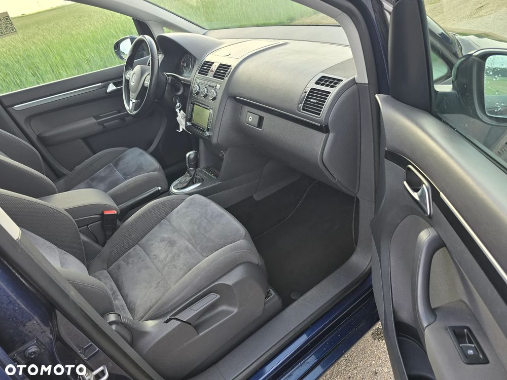 Volkswagen Touran 2.0 TDI DPF DSG Highline - 7