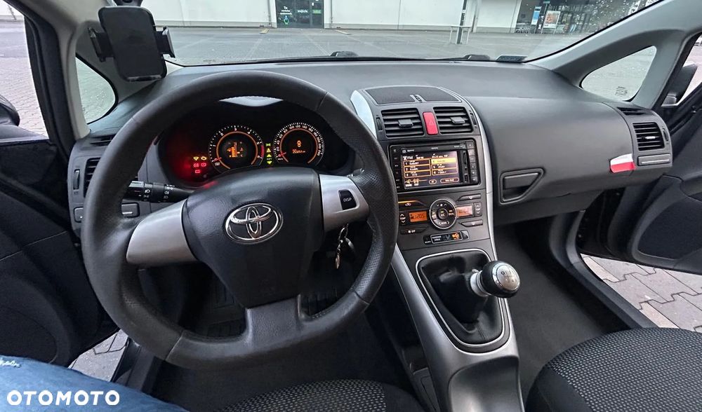 Toyota Auris 1.4 D-4D 2010 - 10