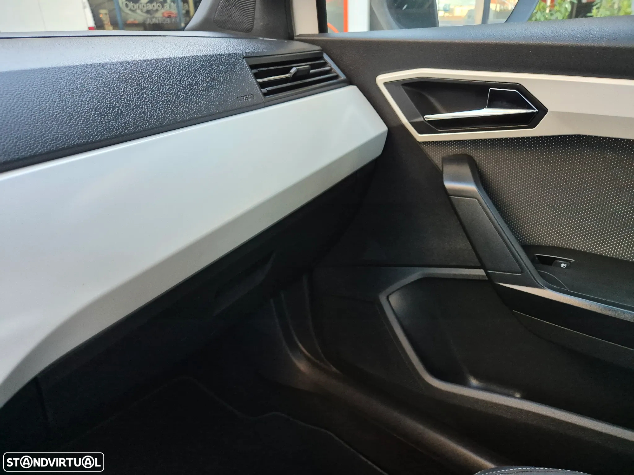 SEAT Arona 1.0 TSI Xcellence - 47