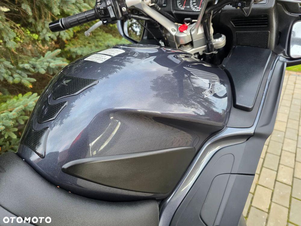 Honda ST - 18