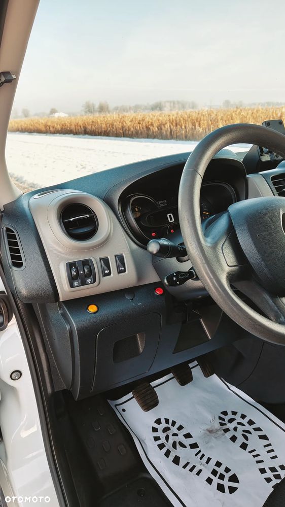 Renault Trafic - 16