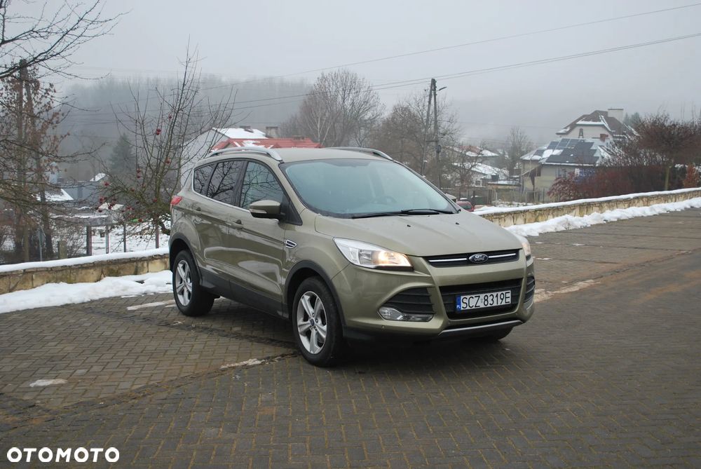 Ford Kuga 2.0 TDCi 2x4 Titanium - 5
