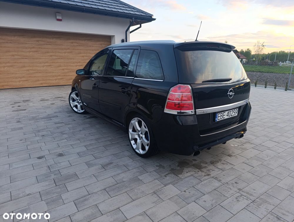 Opel Zafira OPC - 5