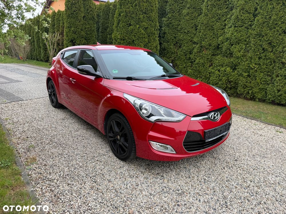 Hyundai Veloster - 2
