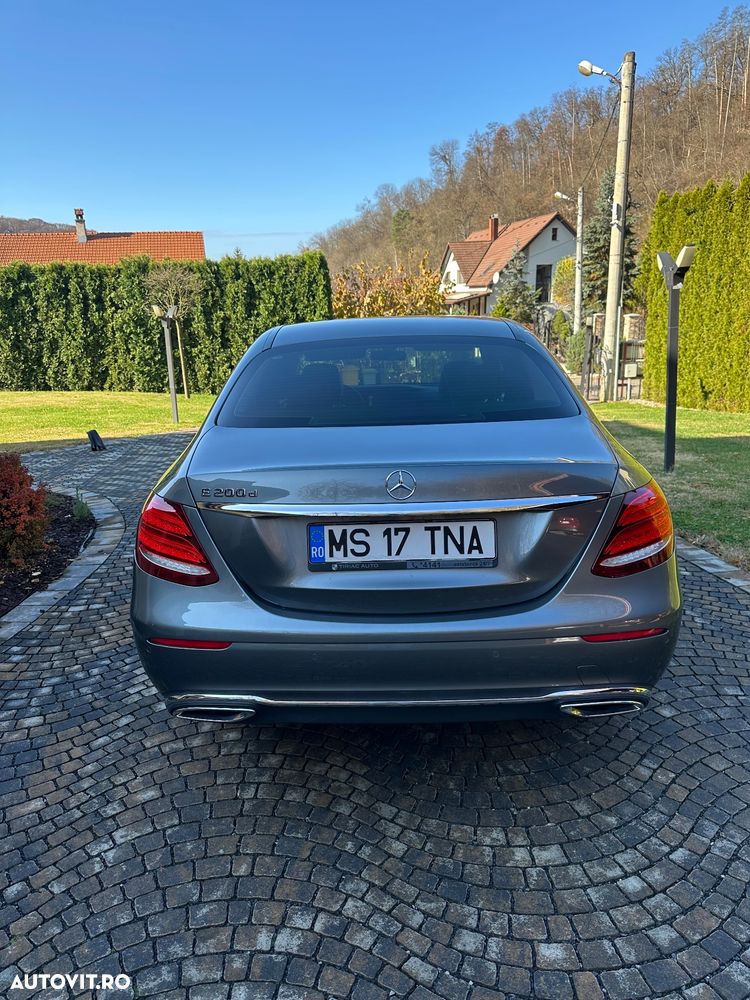 Mercedes-Benz E ver-200-d-9g--tronic-exclusive - 4