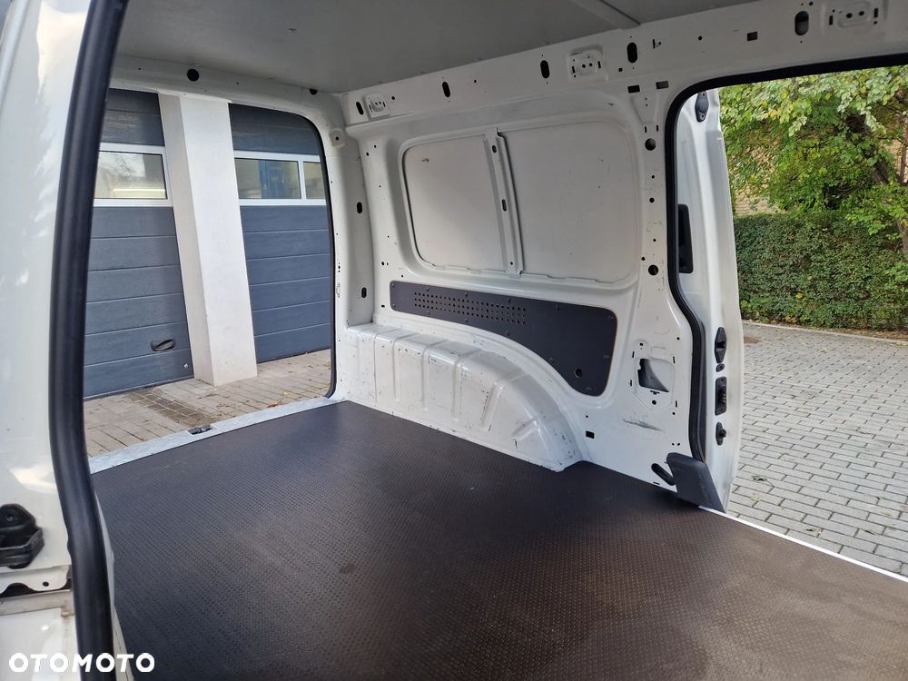Volkswagen CADDY MAXI - 24