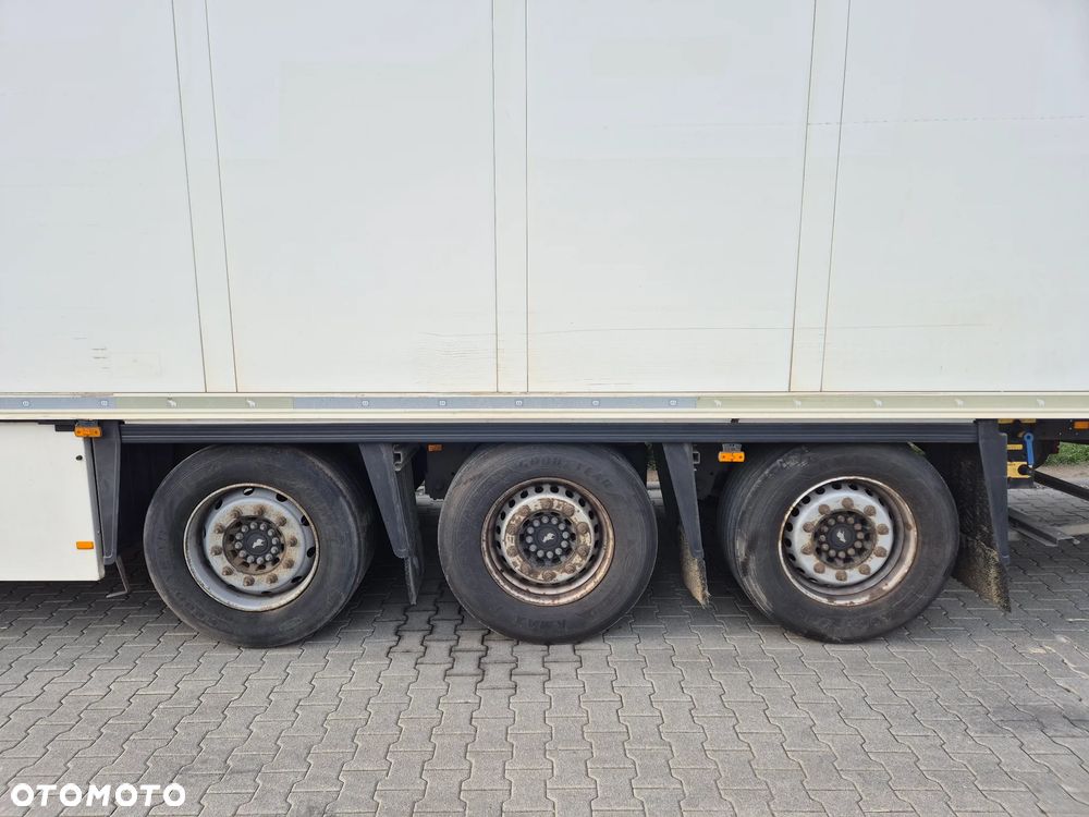 Schmitz Cargobull Vector 1950 MULTITEMPERATURA NOWE OPONY 100% / ŚCIANA GRODZIOWA / DOPPEL STOCK / BELKI / PODNOSZONA OŚ / z Niemiec / 2015 / CARRIER CHŁODNIA CHLODNIA LODÓWKA PODWÓJNY ZAŁADUNEK PIĘTROWA - 31