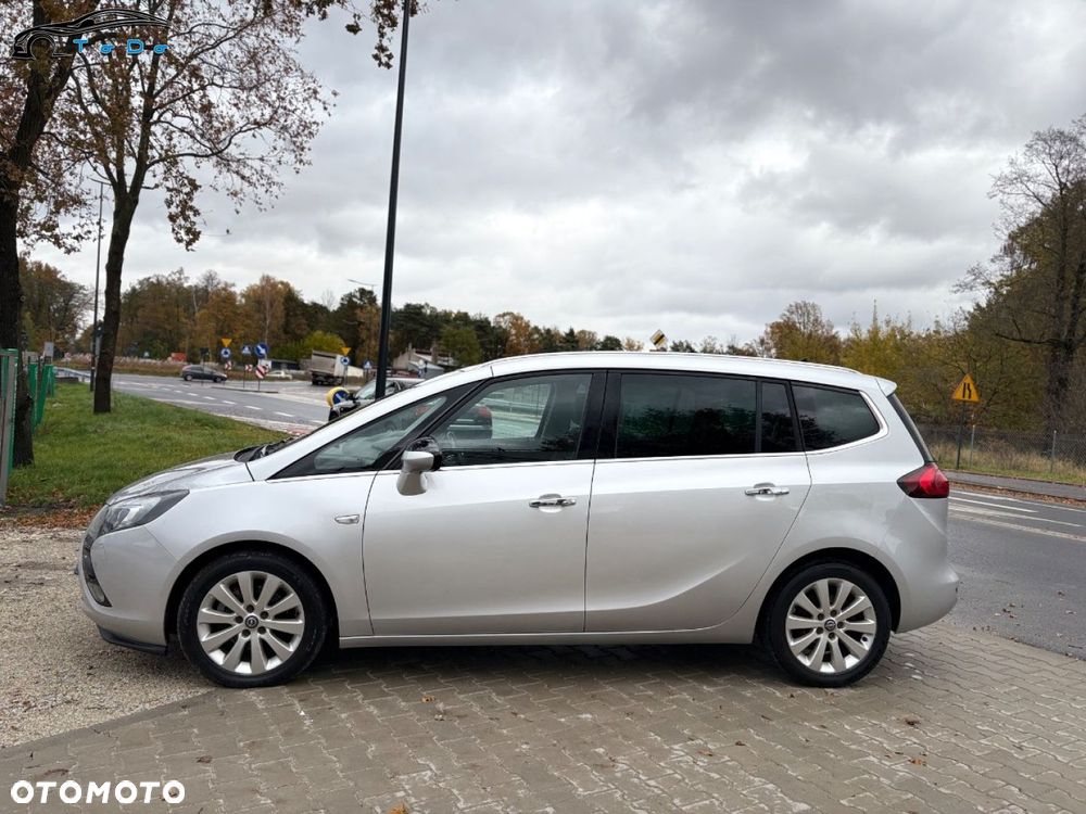 Opel Zafira 1.4 T Cosmo EcoFLEX S&S EU6 - 11